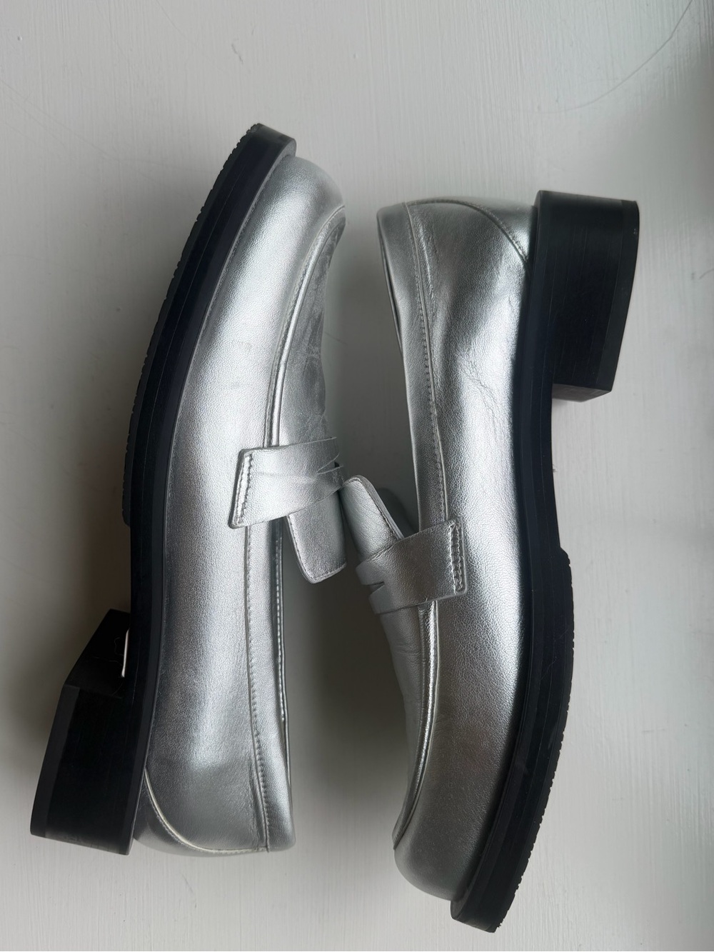 Stuart Weitzman Palmer Silver metallic loafers sz 10 NWT
